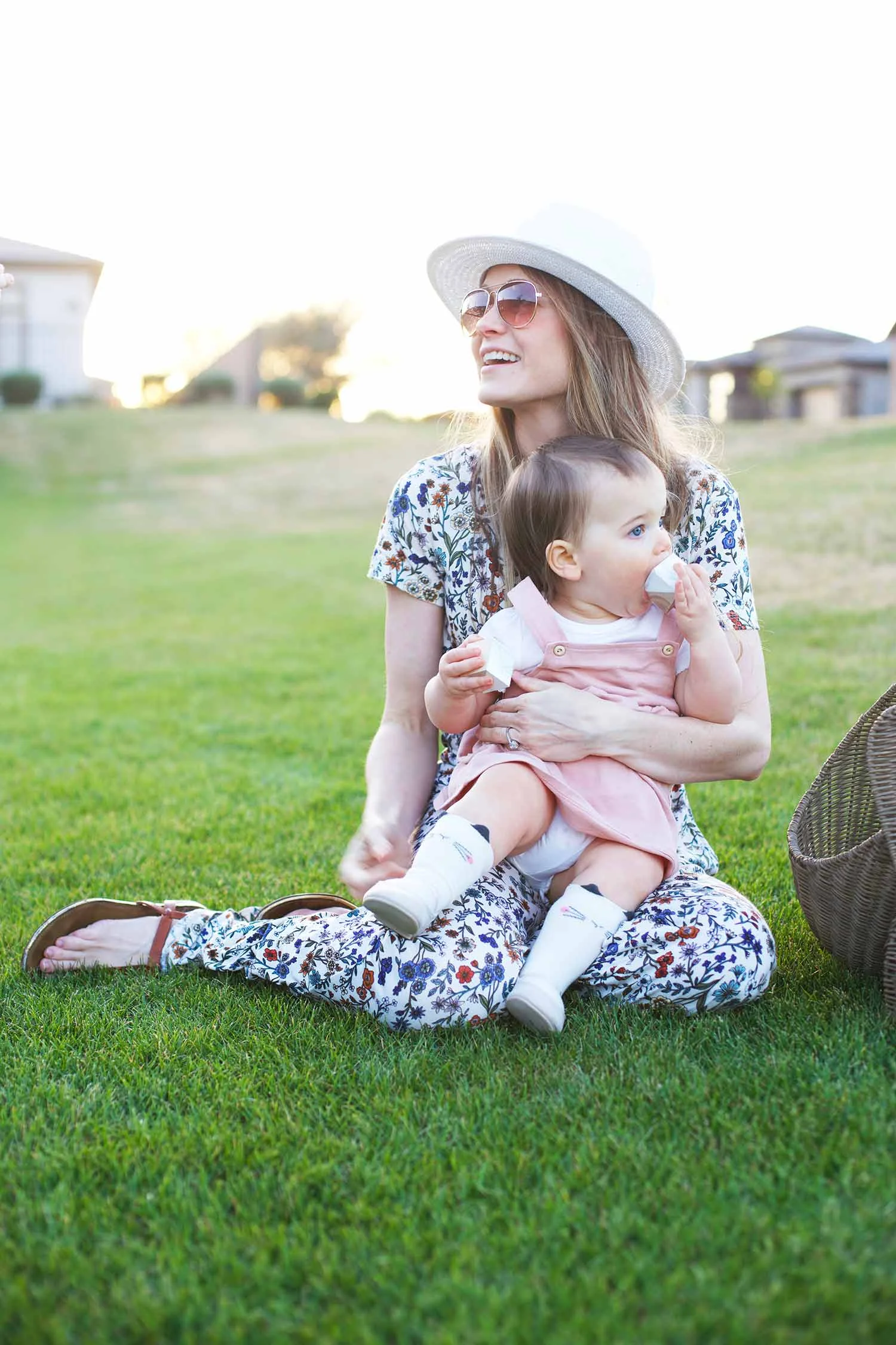 spring picnic mother and daughter