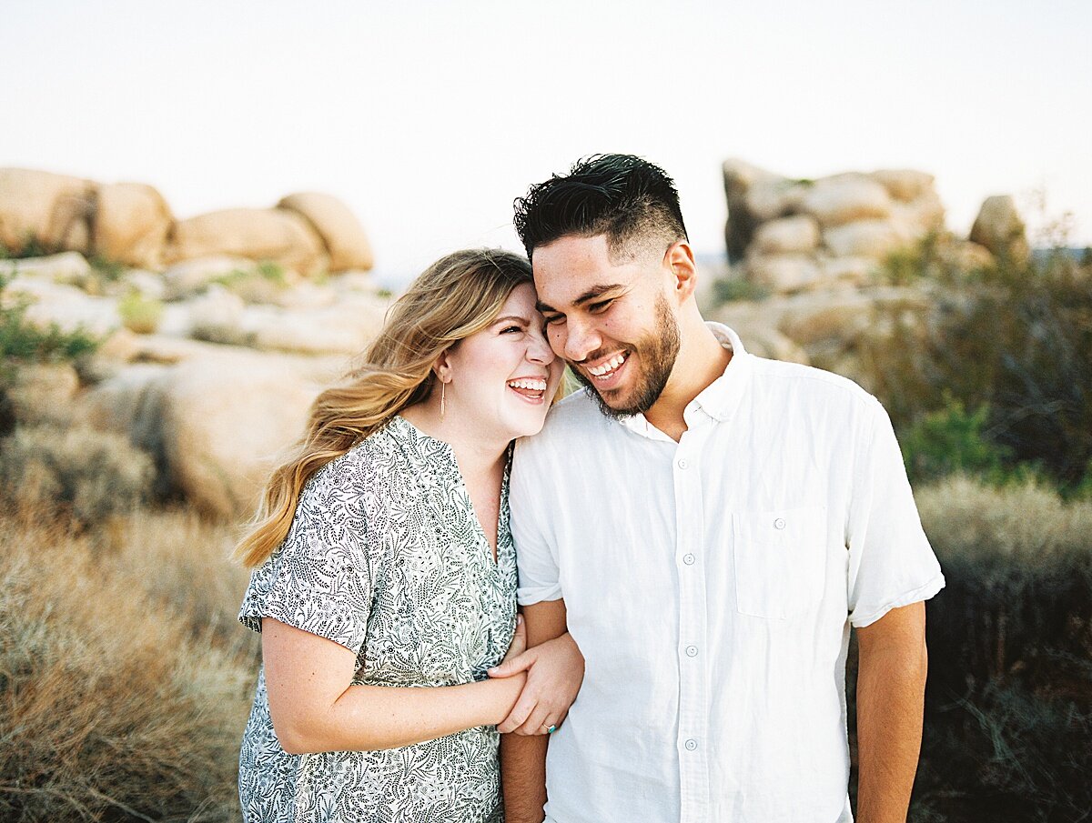 joshua-tree-engagement_0017.jpg