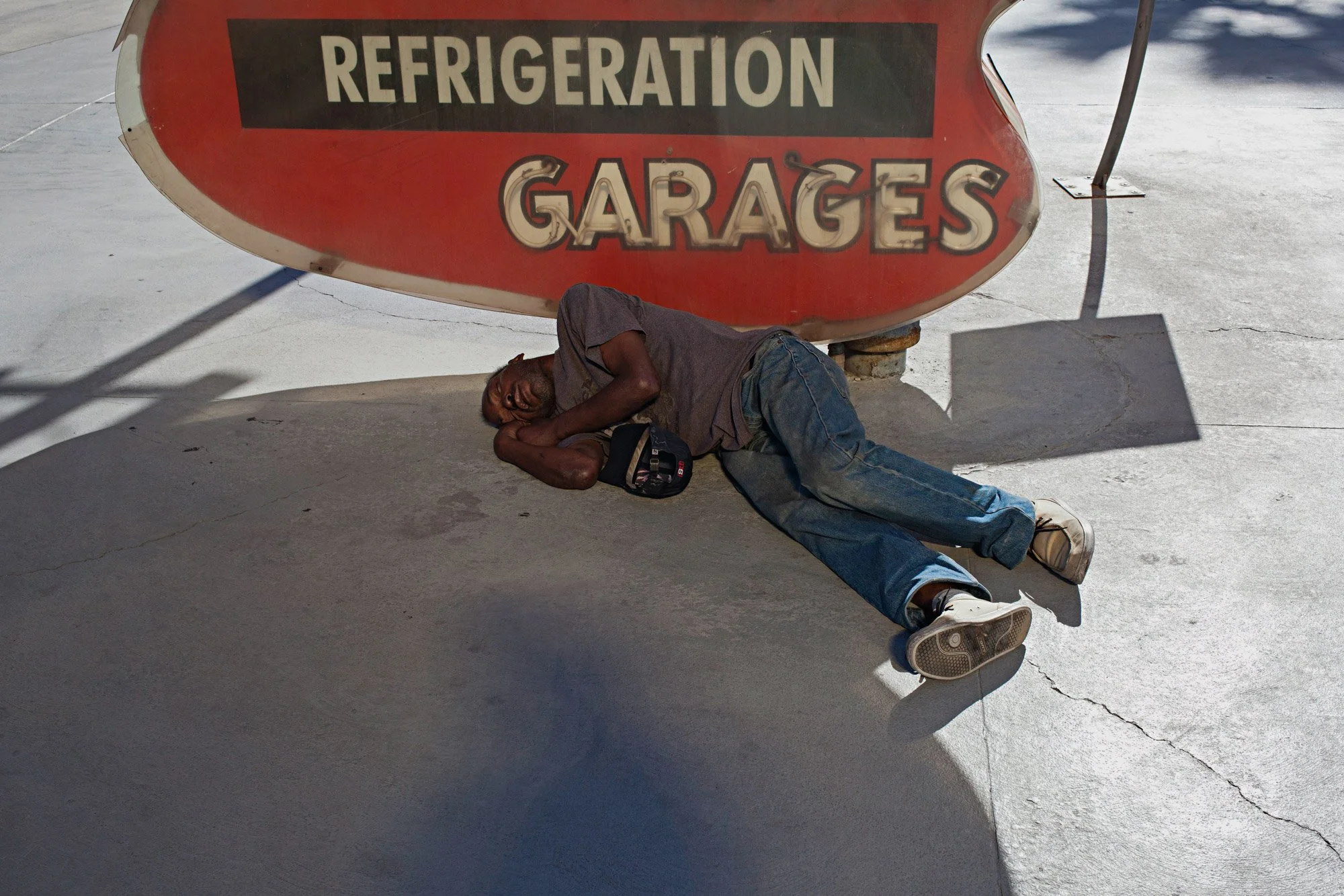 Geoffrey-Ellis-Sidewalk-Sleep-2000px.jpg