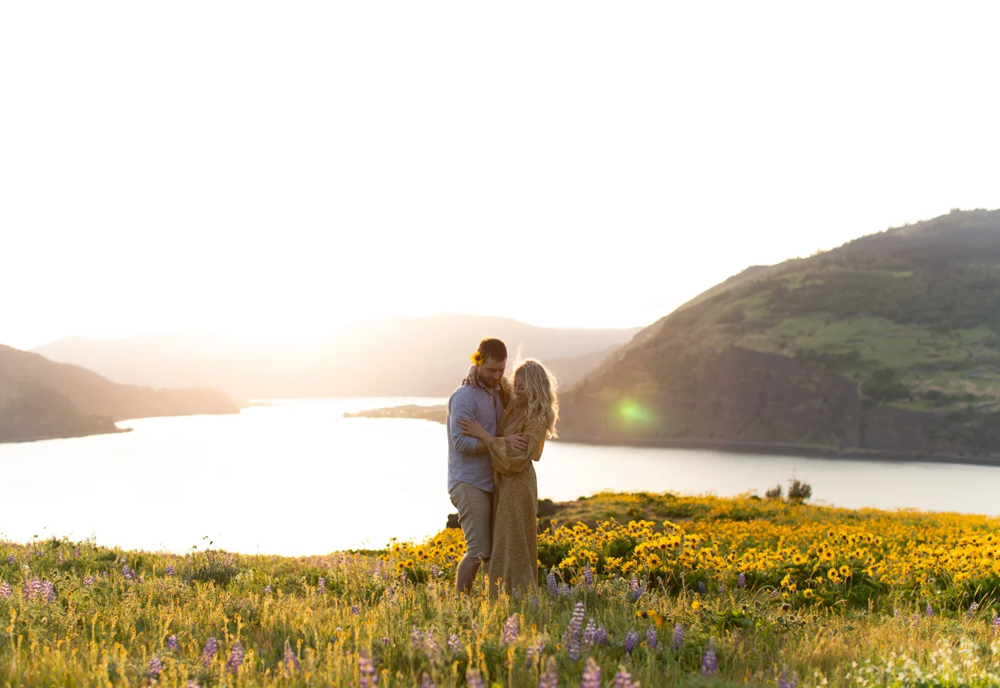 Emily+Daniel_Oregon_Engagement_Session-1-8.jpg