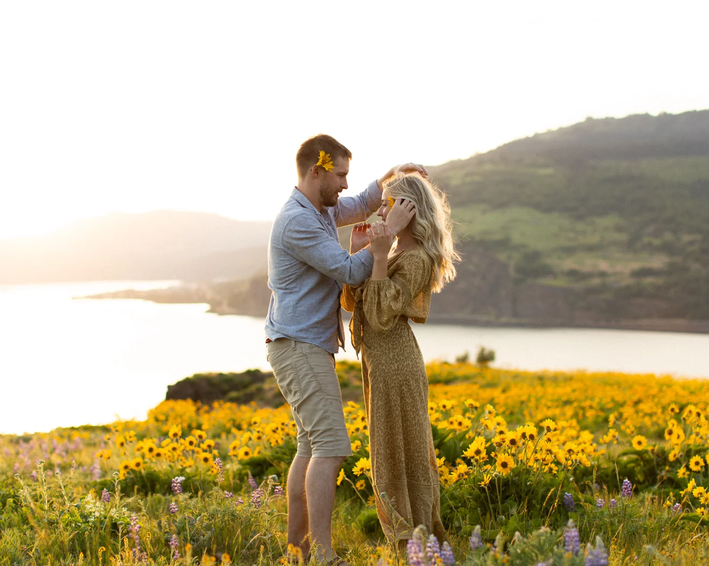 Emily+Daniel_Oregon_Engagement_Session-1-10.jpg