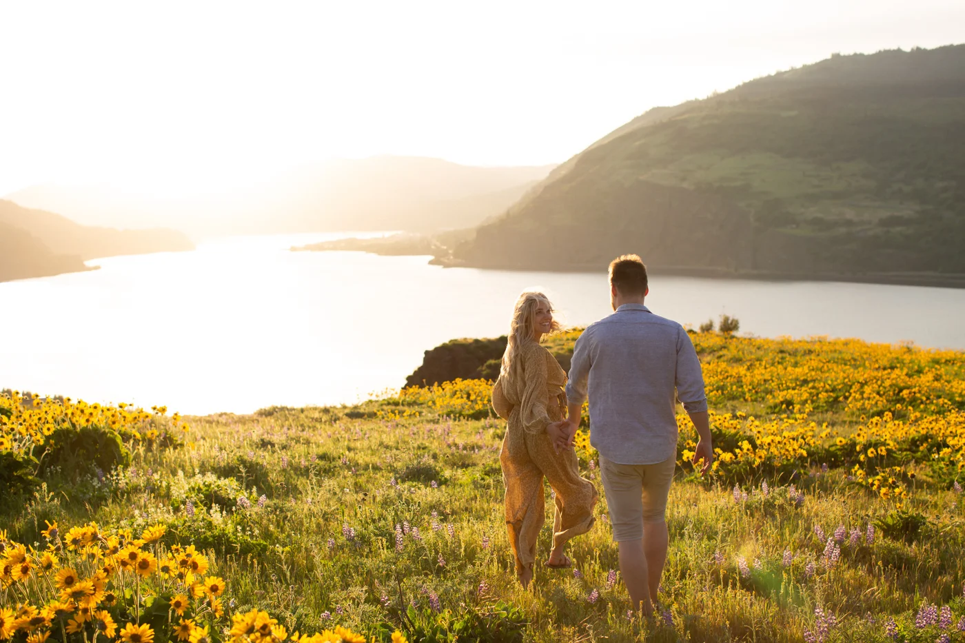 Emily+Daniel_Oregon_Engagement_Session-1-16.jpg