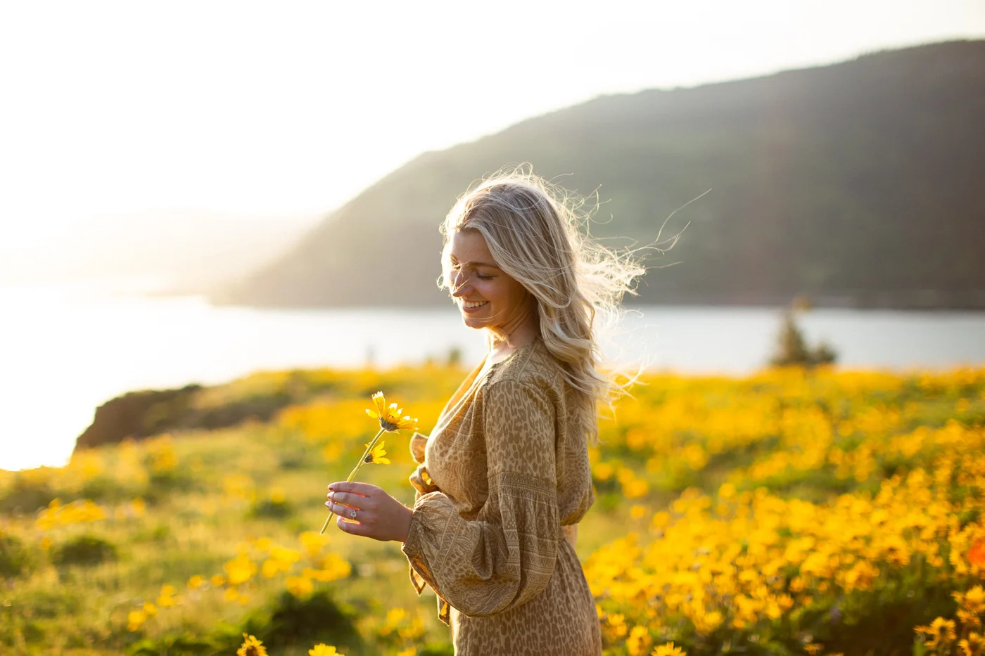 Emily+Daniel_Oregon_Engagement_Session-1-24.jpg