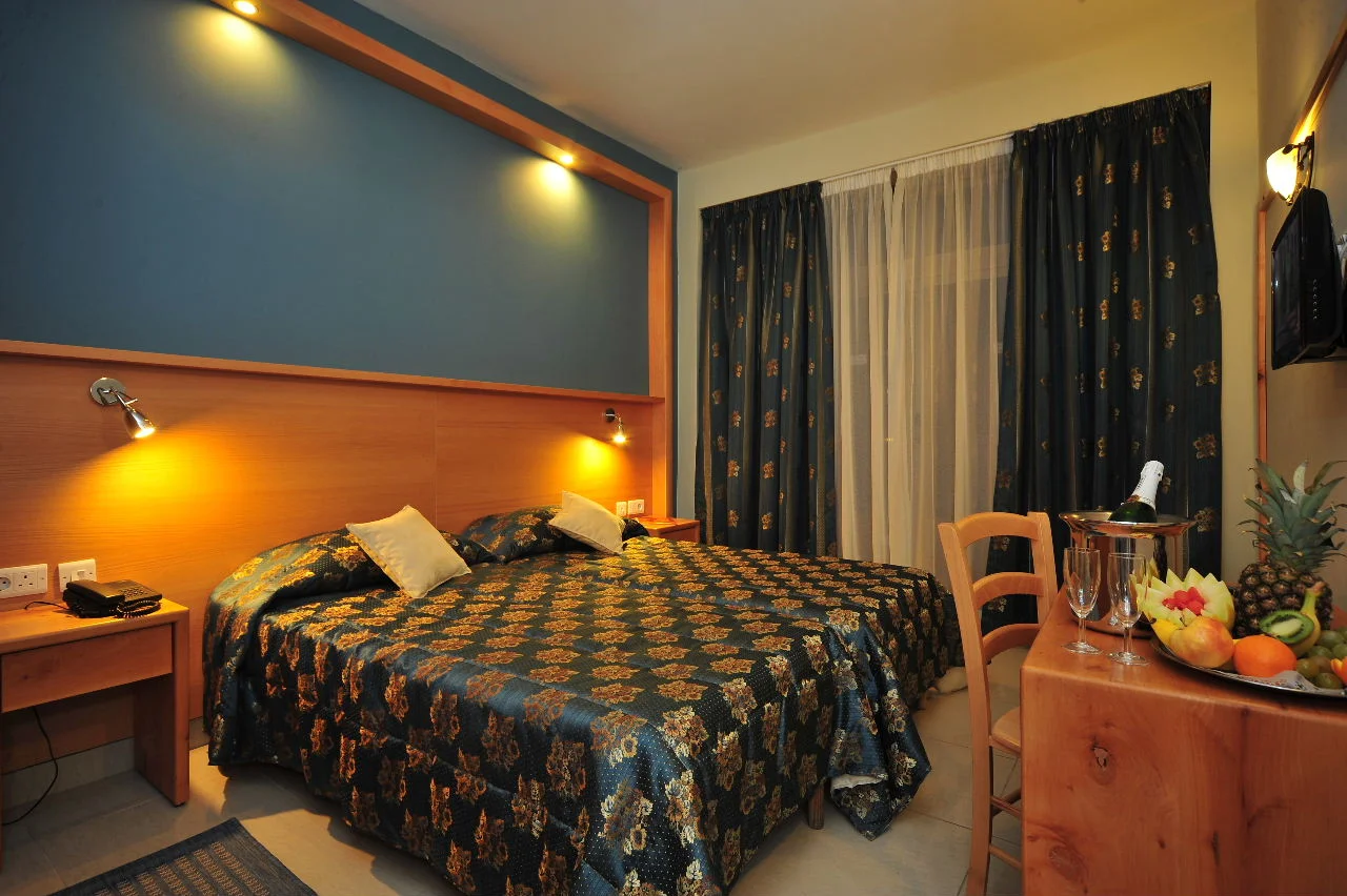 Superior Room 2.JPG