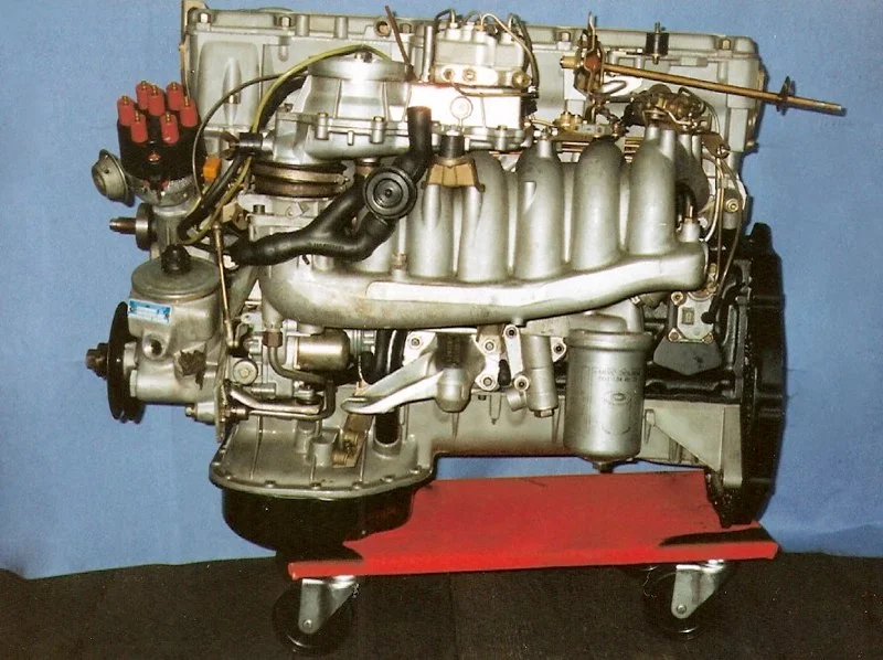 Mercedes-Benz neu aufgebauter W110 Motor