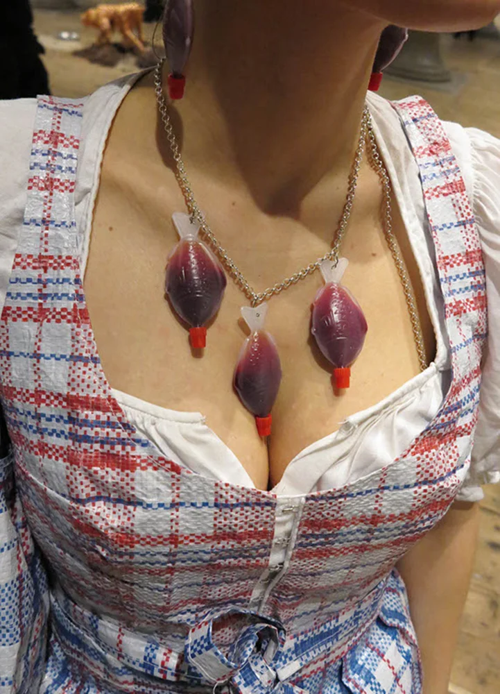 catharinabond_on digust2012_view26.jpg