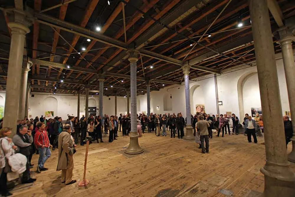 catharinabond_on digust2012_view36.jpg