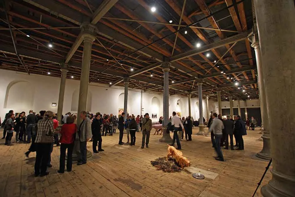 catharinabond_on digust2012_view40.jpg