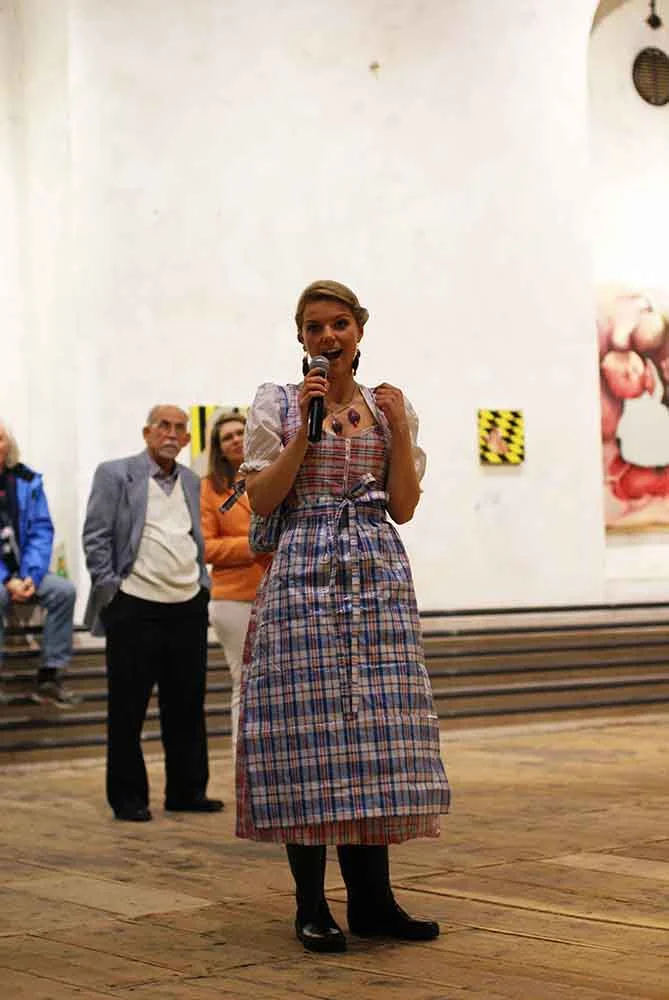 catharinabond_on digust2012_view09.jpg