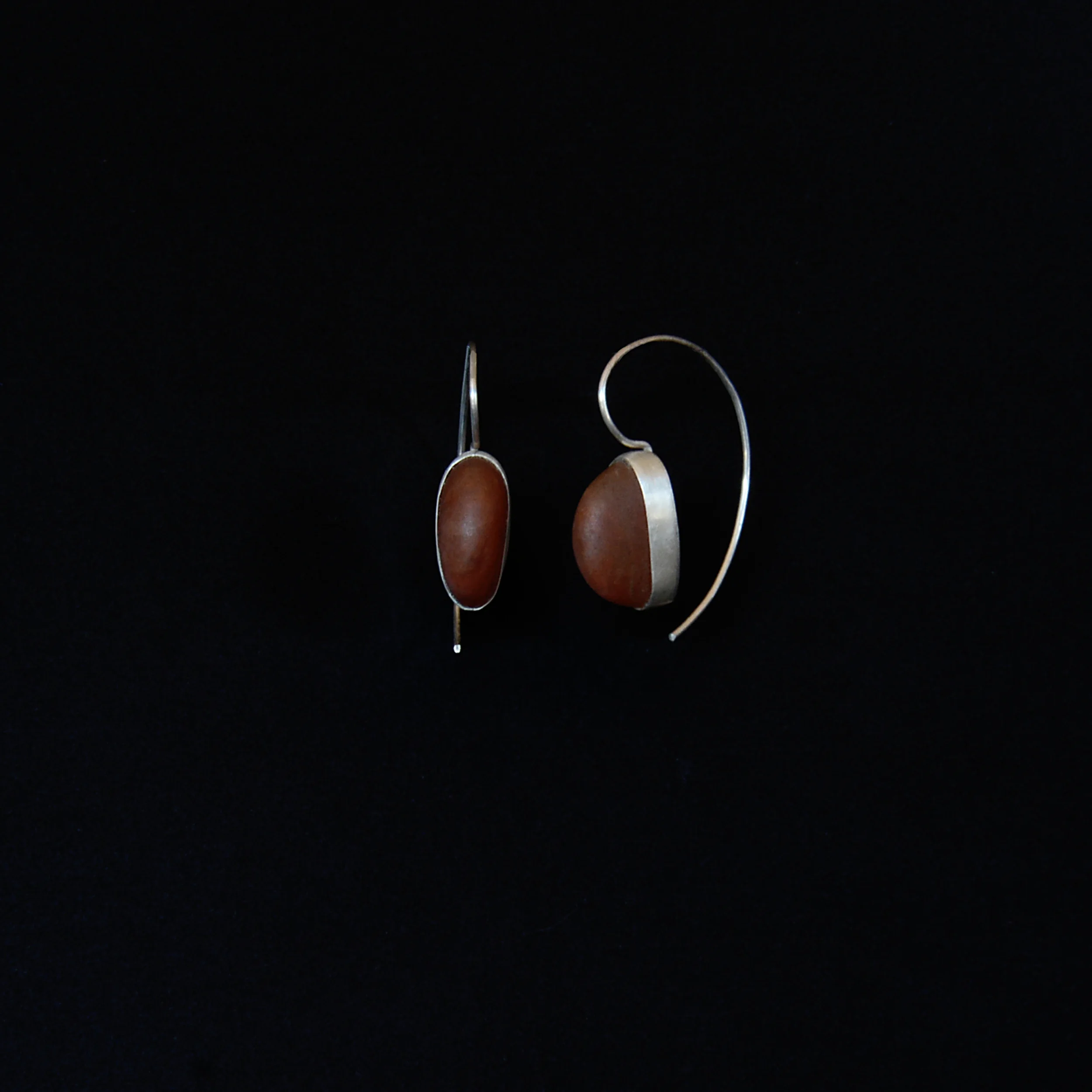 beach-pebble-earrings-red-michelle-hoting-web.jpg