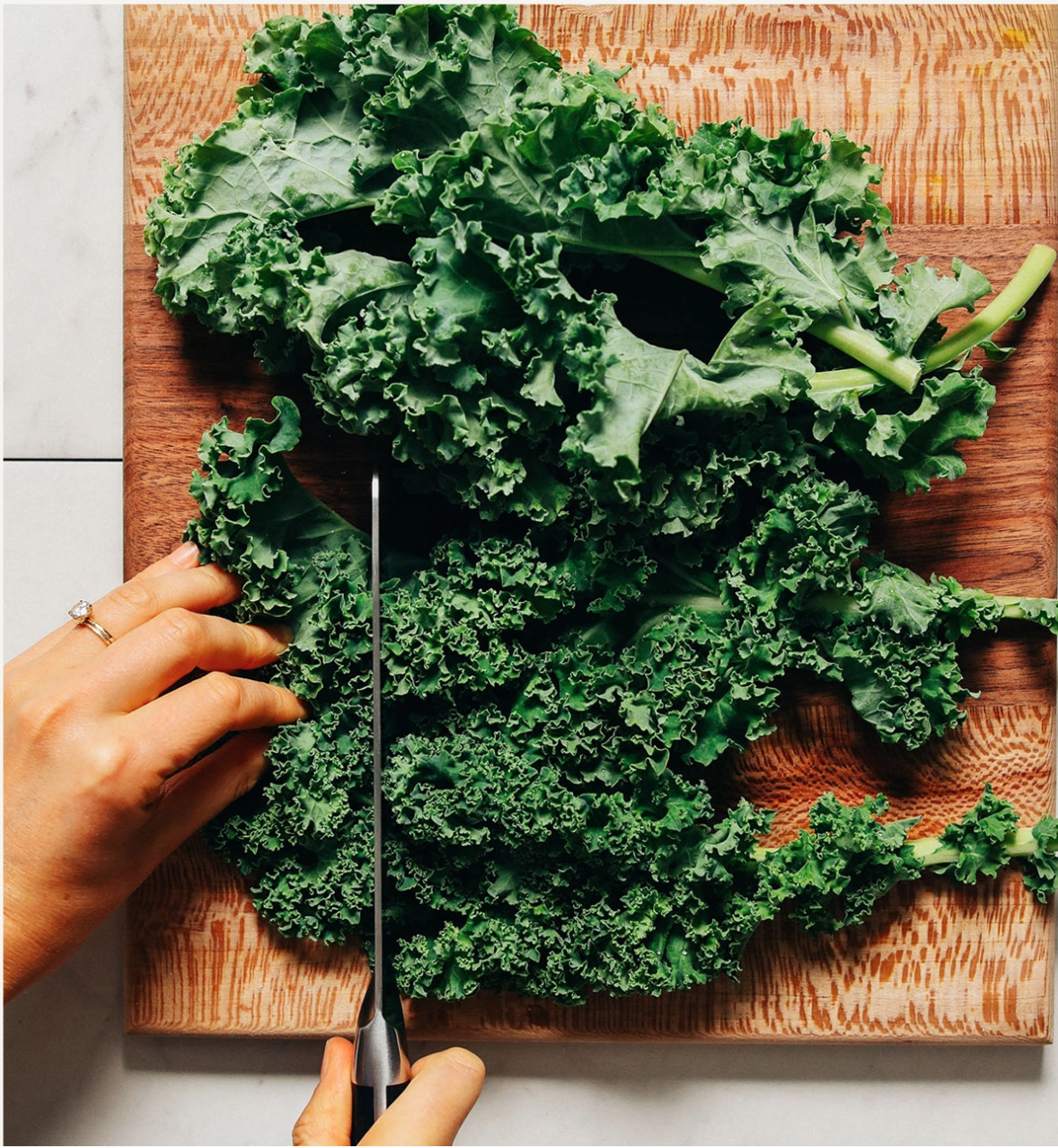 How to Make Kale Taste Good (+ A Foolproof Kale Chip Recipe!)