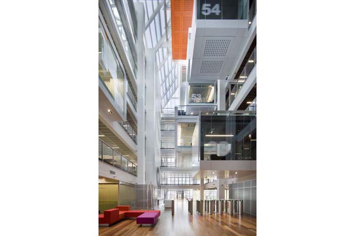 maquarie group headquarters: bank offices in sydney australia 4