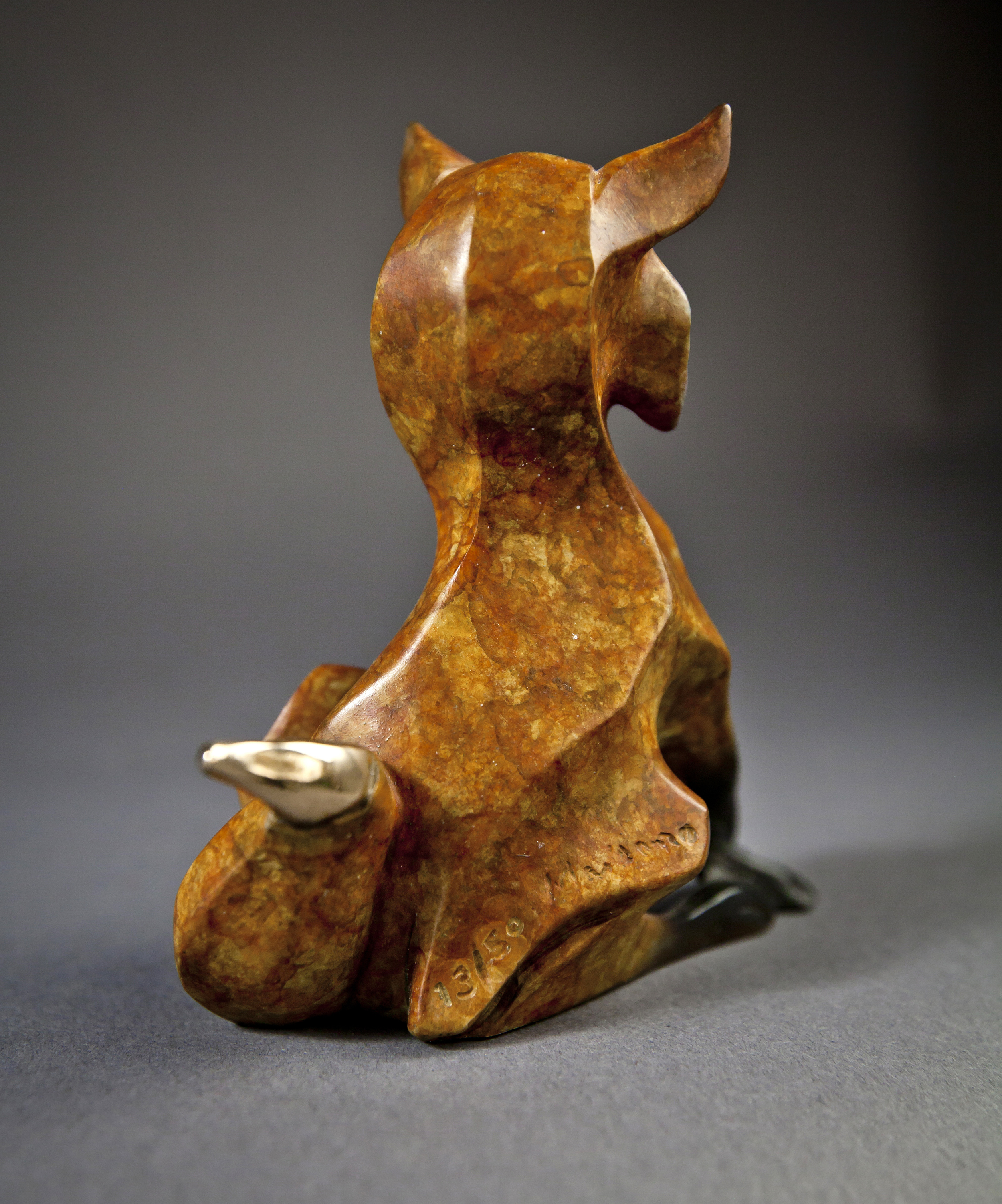 bronze-fox-sculpture-by-john-maisano-4.jpg