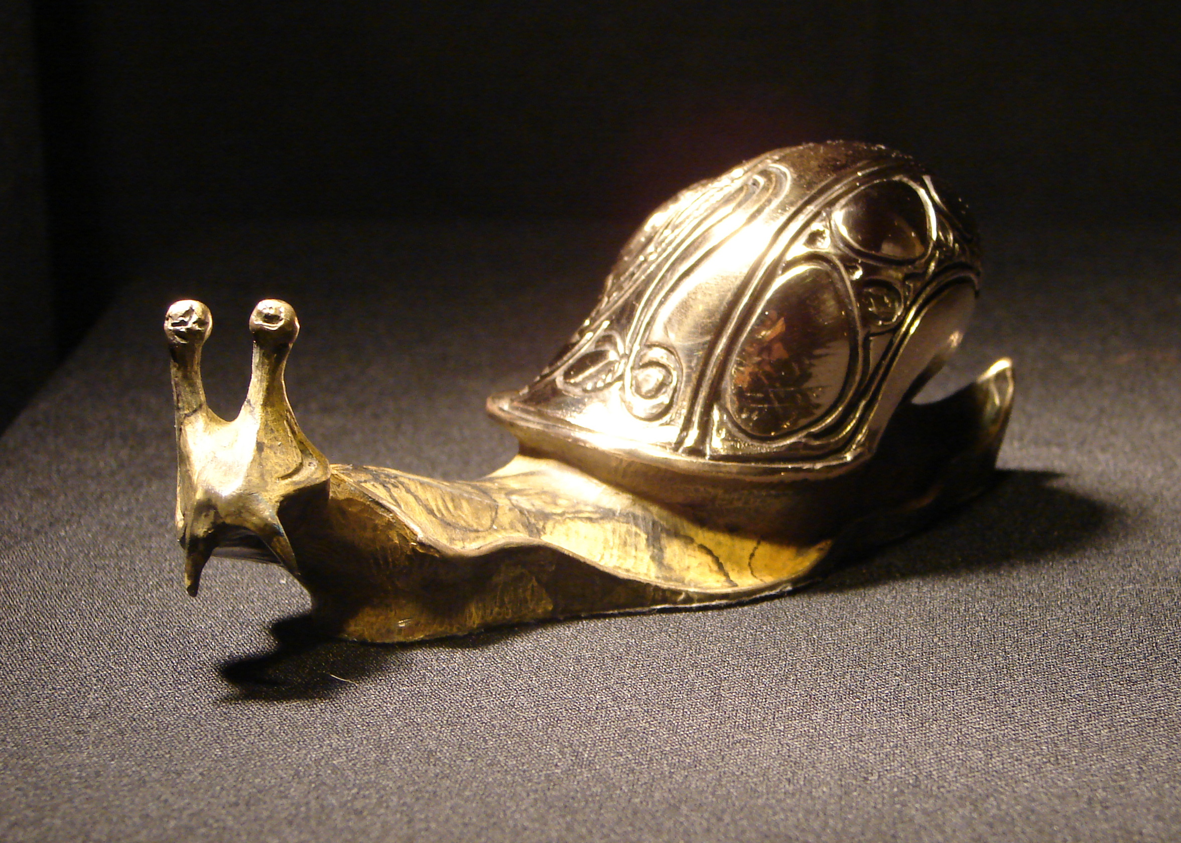 bronze-medium-snail-sculpture-john-maisano-2.jpg