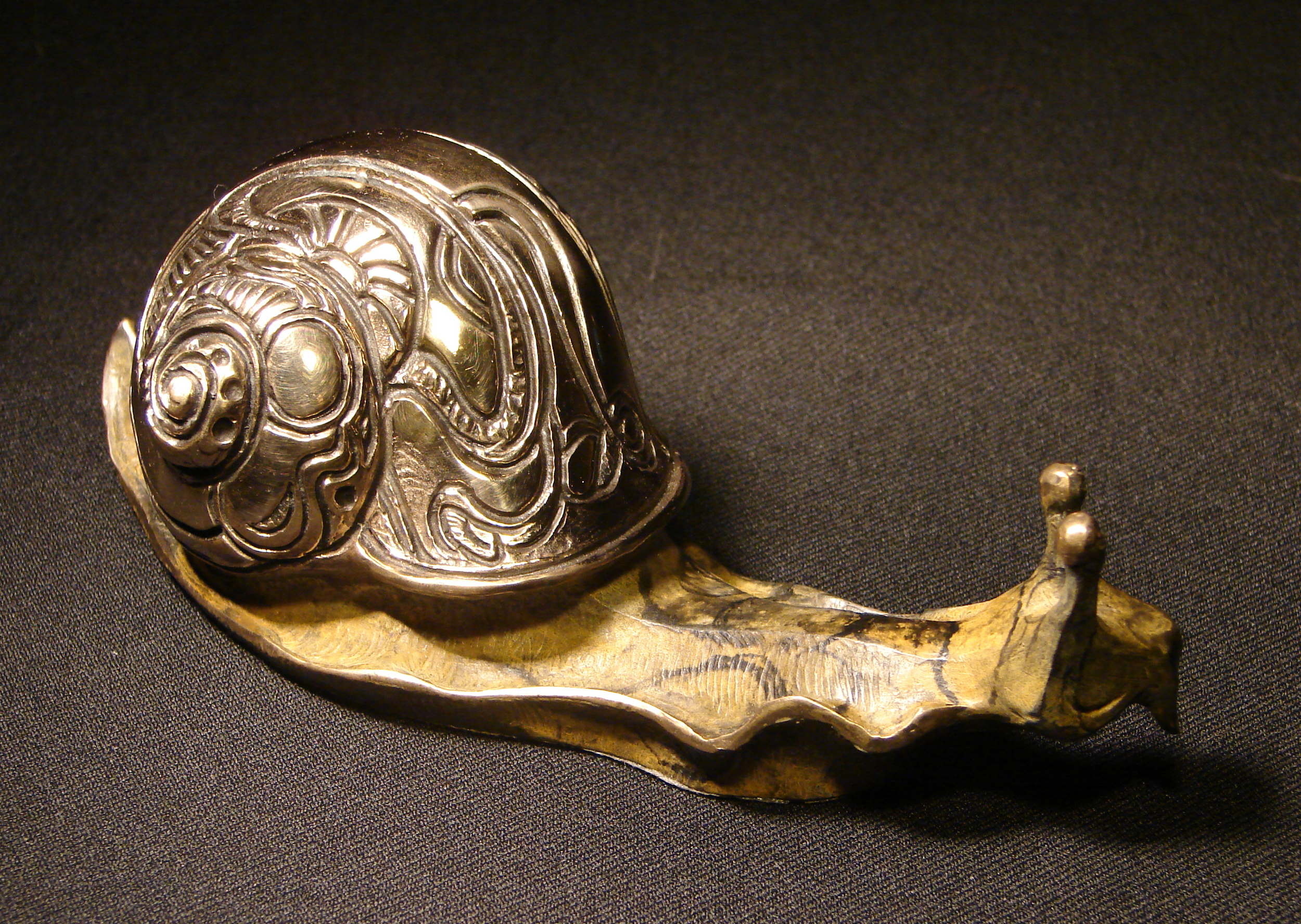 bronze-medium-snail-sculpture-john-maisano-1.jpg