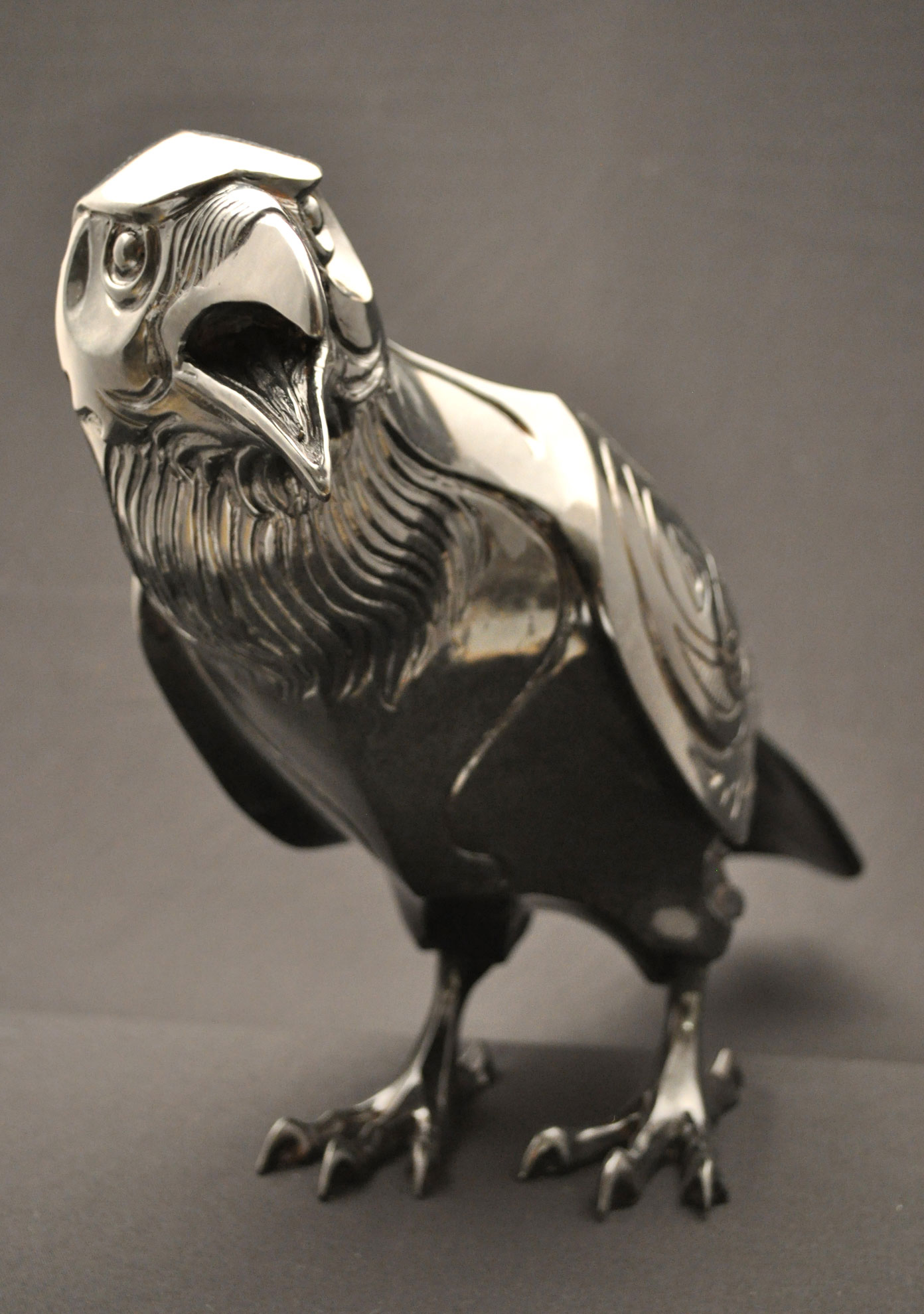 Raven-Sculpture-Bronze-John-Maisano---7.jpg