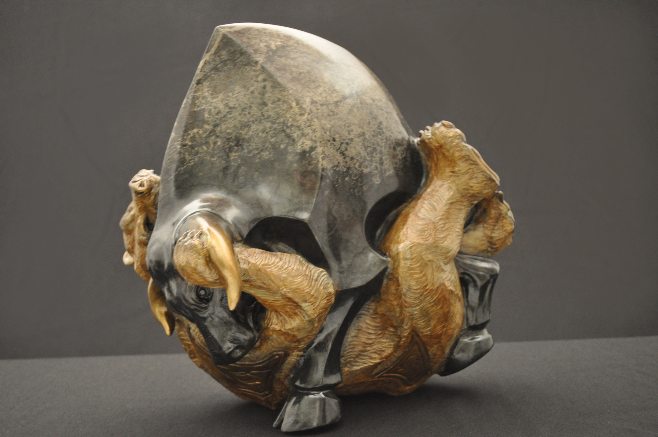 stock-market-bull-bear-bronze-sculpture-john-maisano-6.jpg