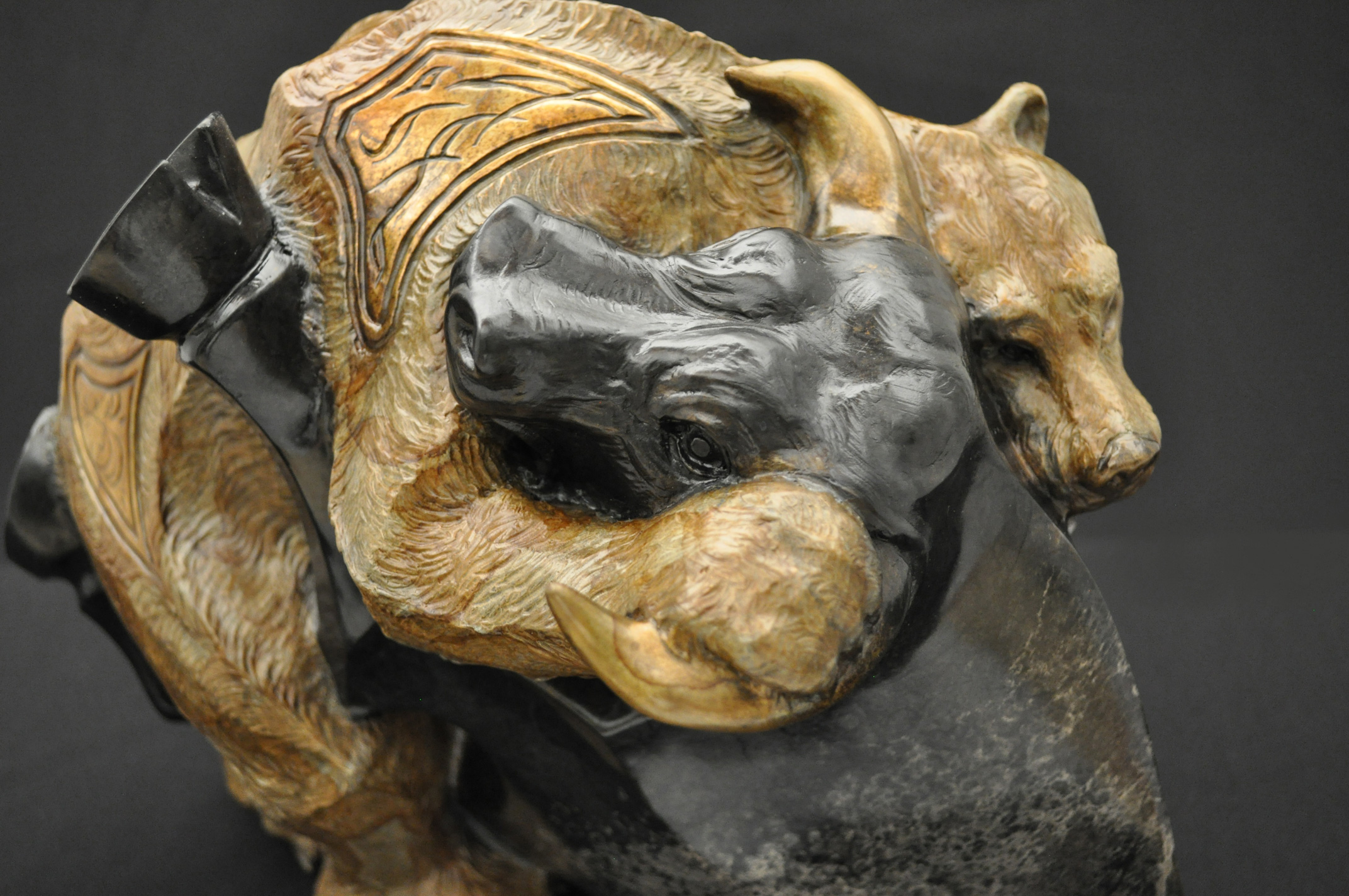 stock-market-bull-bear-bronze-sculpture-john-maisano-15.jpg
