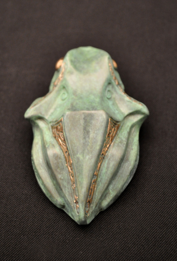 bronze-frog-sculpture-john-maisano-4.jpg