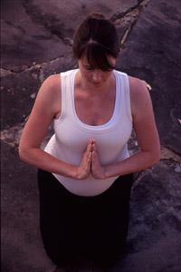 Yoga_Kel_prenatal_kneeling.jpg