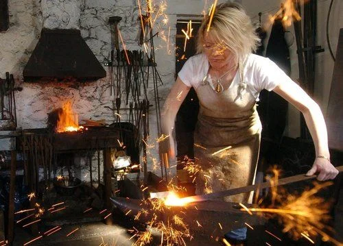womenblacksmith.jpg