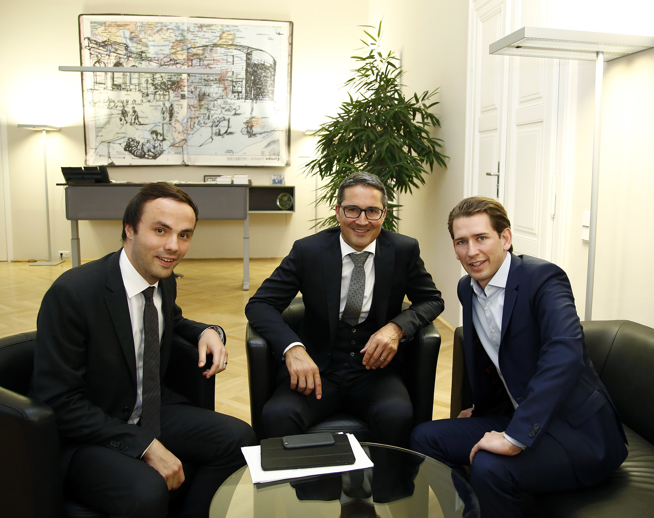 Außenminister und Bundesparteiobmann Sebastian Kurz empfing uns in seinem Büro.