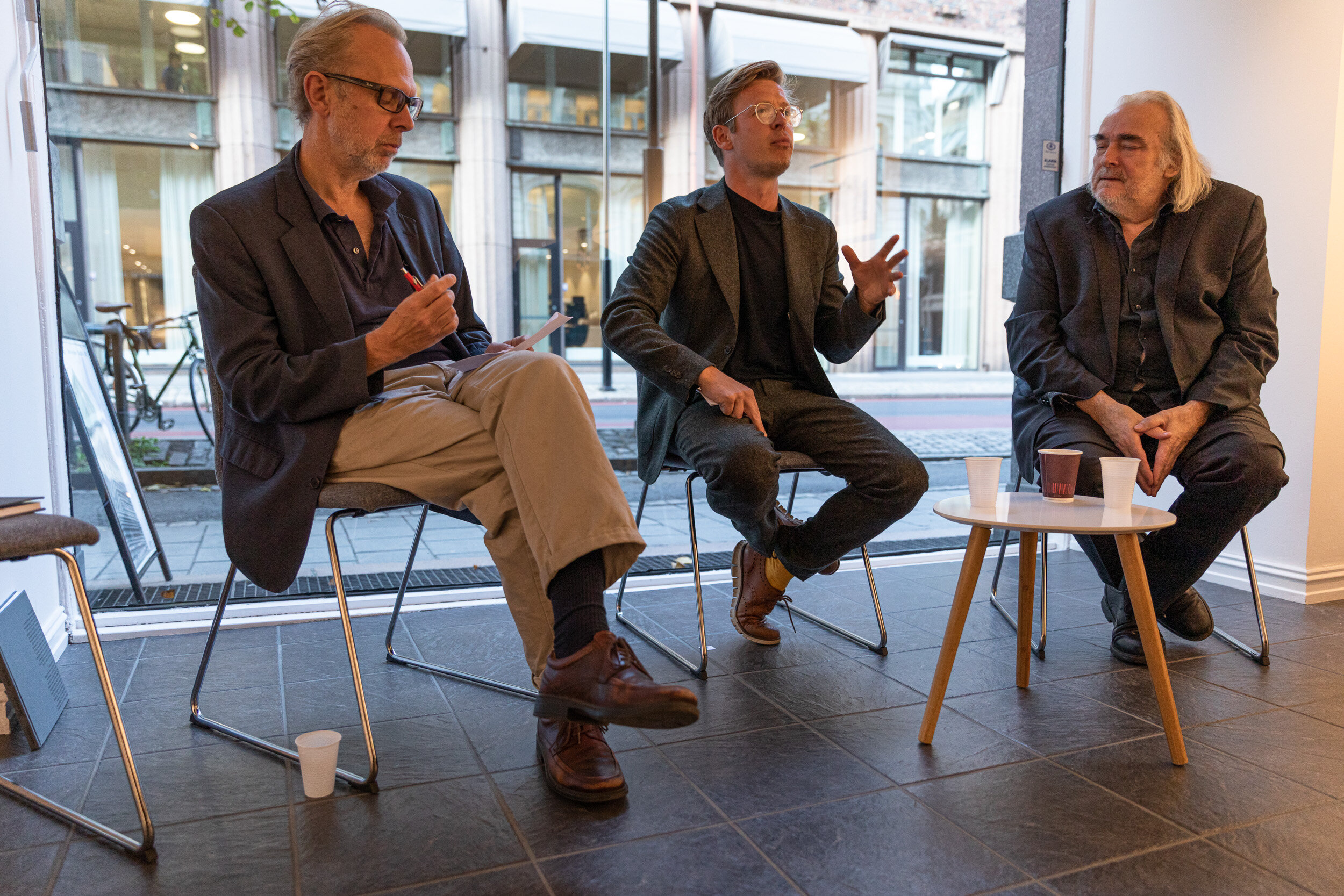  Byutviklingsamtale: Fra venstre: Hans Petter Blad, Halvor W. Ellefsen og Ole Robert Sunde. 