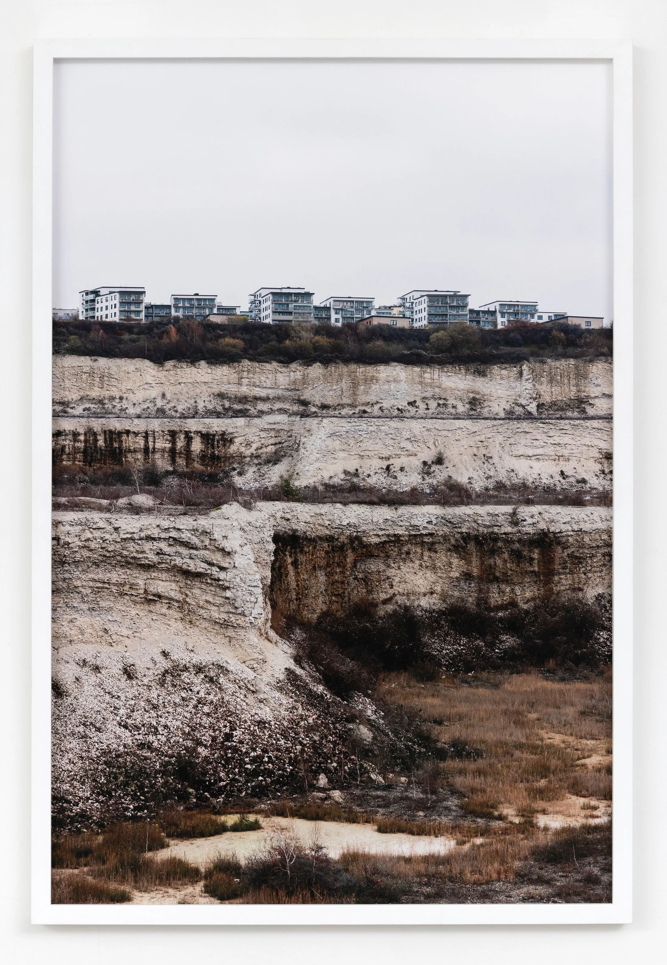 Moderne geologi: Limhamns kalkbrott 2025 III. 2025. Fotografi. 60 x 90 cm.