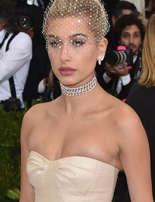 Hailey Baldwin | wearing Carolina Herrera and Lorraine Schwartz diamond choker and earrings
