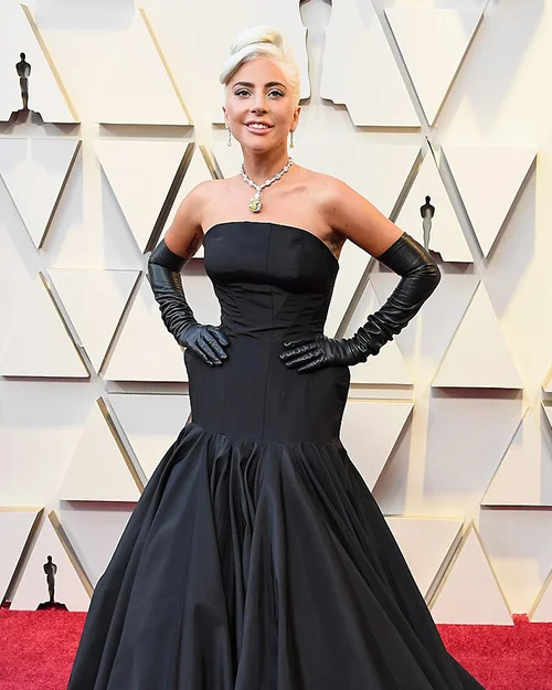 Lady Gaga wearing the Tiffany Diamond at the Oscars 2019