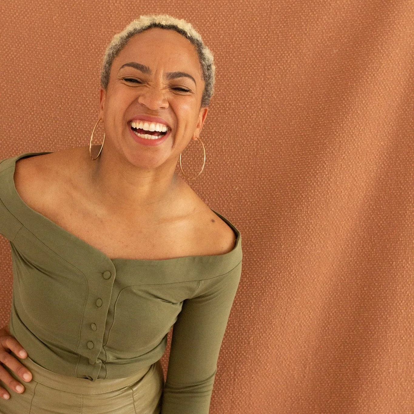 Testimonial from Marie Demont, VP Marketing, on how Lisa Maria Pippus’s Story-to-Wardrobe coaching strengthened her personal style and confidence