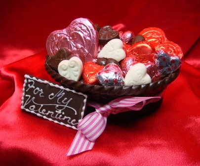 Large Chocolate Basket-8 ounces