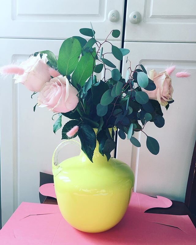 Staying at home, but still finding inspiration in the little things. 🌿 Spring colours?