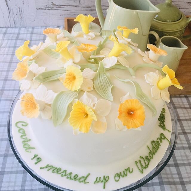 Our most recent bride &amp; groom had a great sense of humour! There&rsquo;s always a way to celebrate 🍾🥂 🌼We&rsquo;re loving the daffodils! Happy Spring!