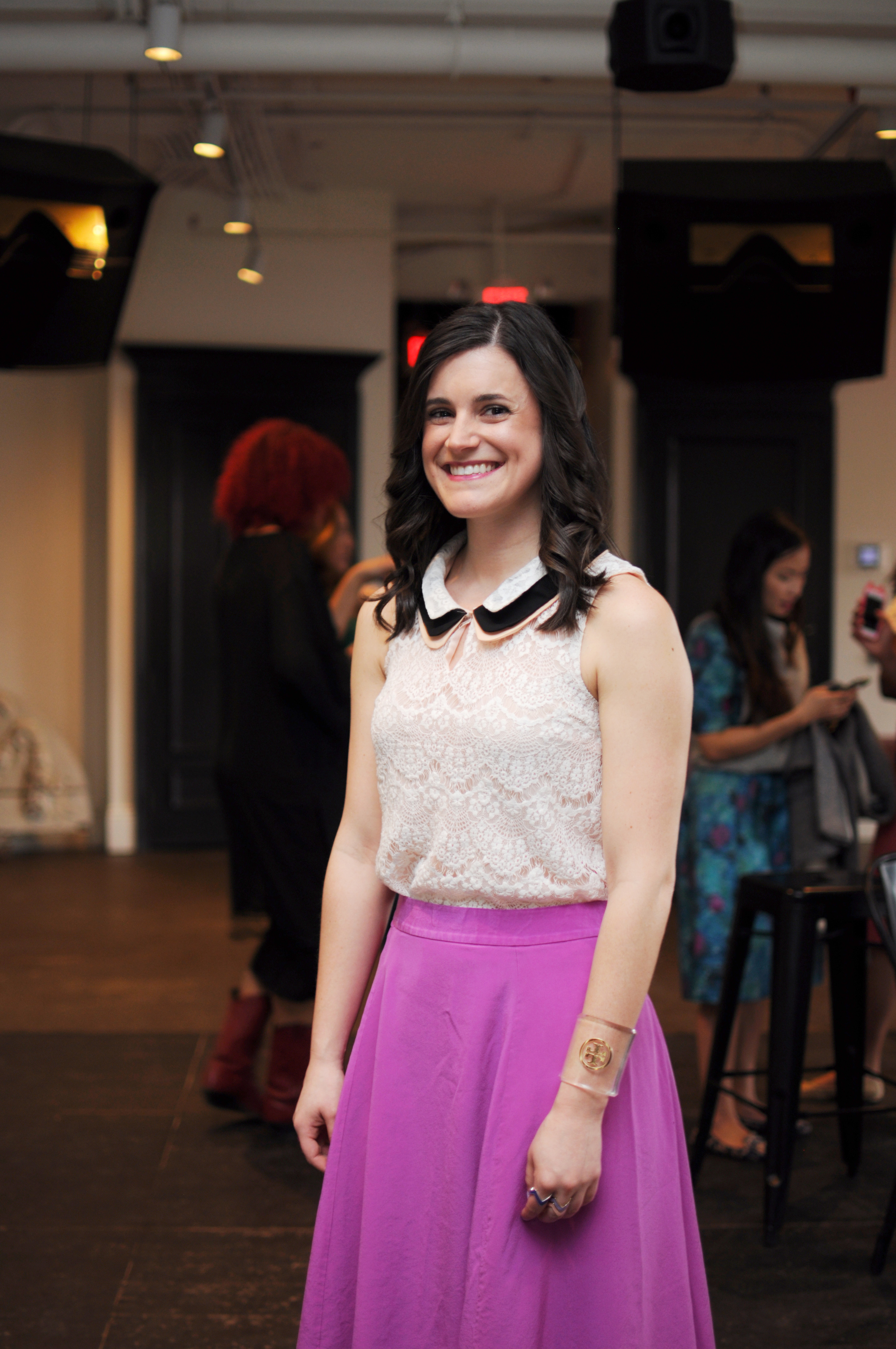 DYING over the skirt that Alissa of Feeling Good Style wore! 
