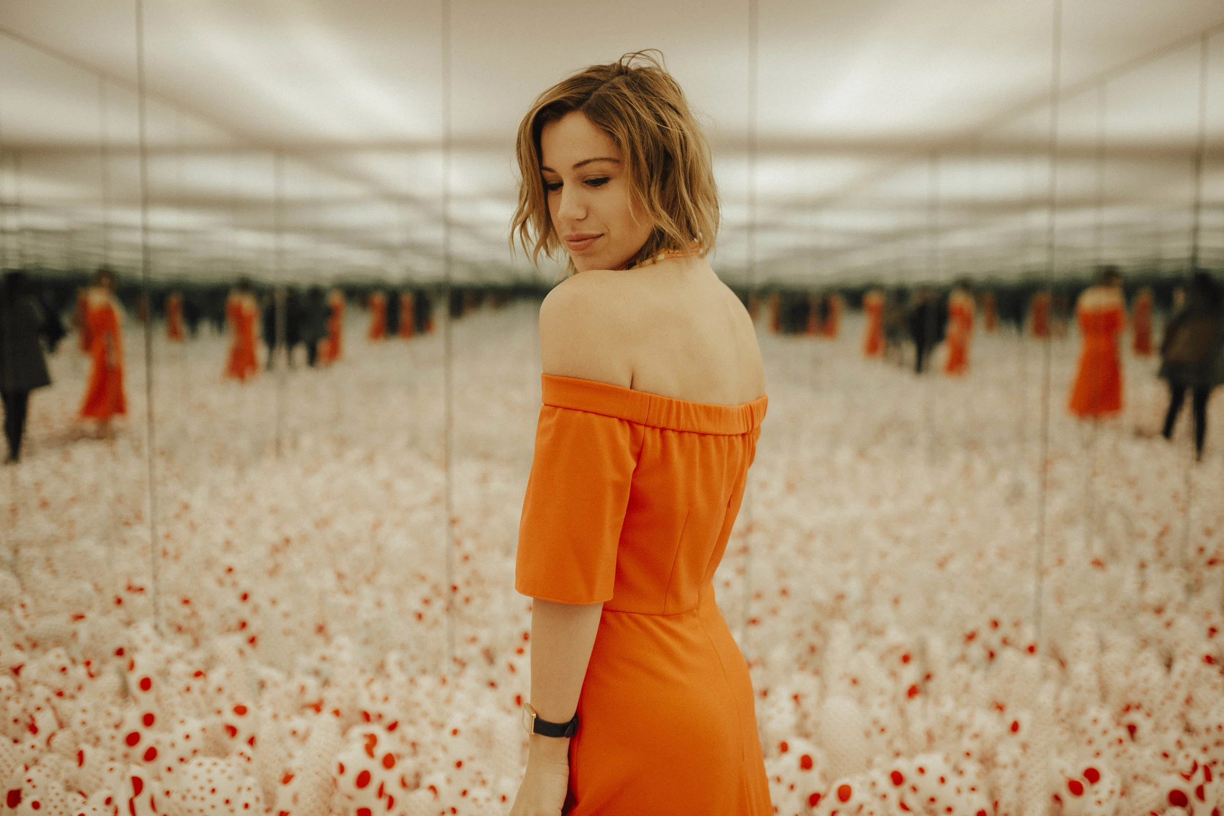 Peek Inside the Yayoi Kusama Infinity Mirrors Exhibit at the Hirshhorn Museum
