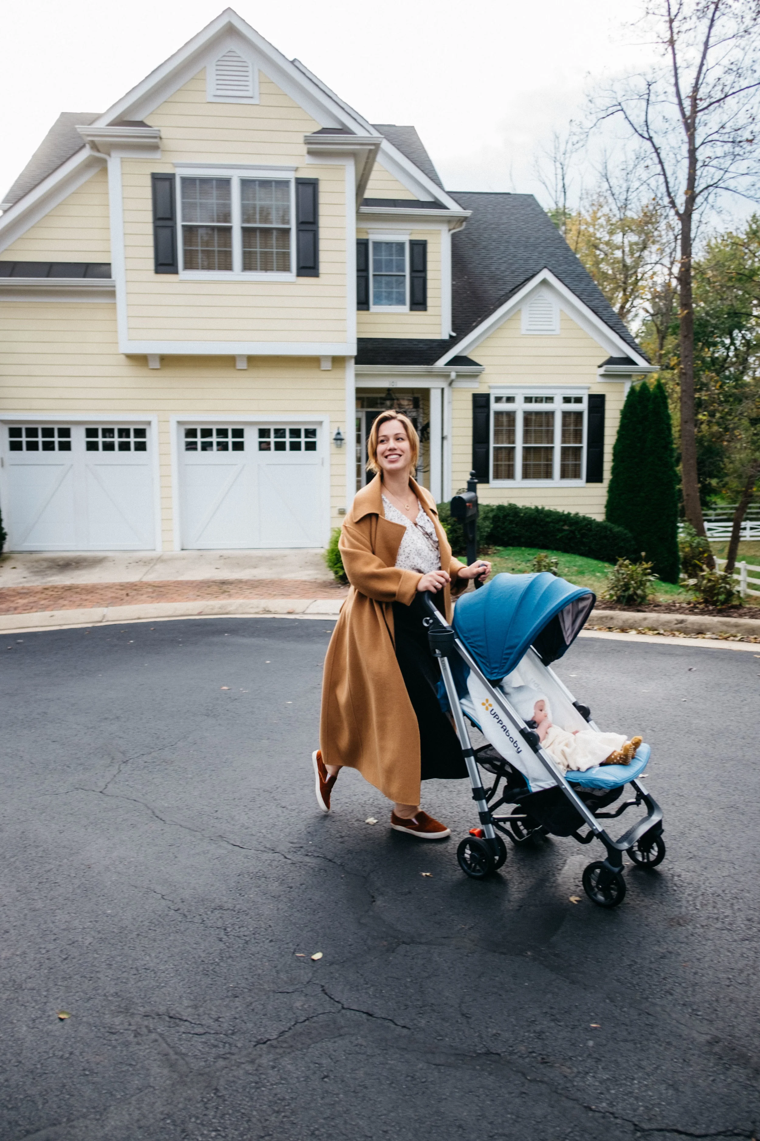This Lightweight Stroller Makes Getting Out of the House 1000x Easier