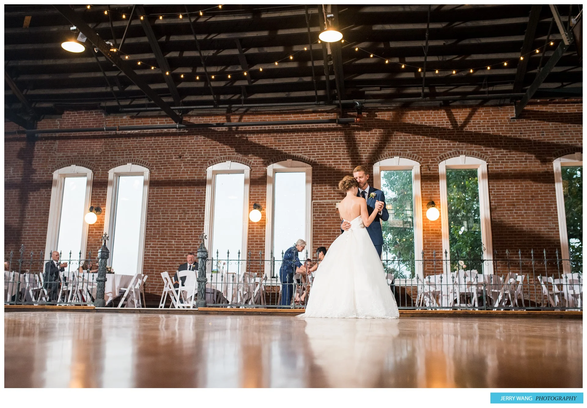 JJ_Lawrence_KS_Wedding_Abe_and_Jakes_Eldridge_Hotel_0566.jpg