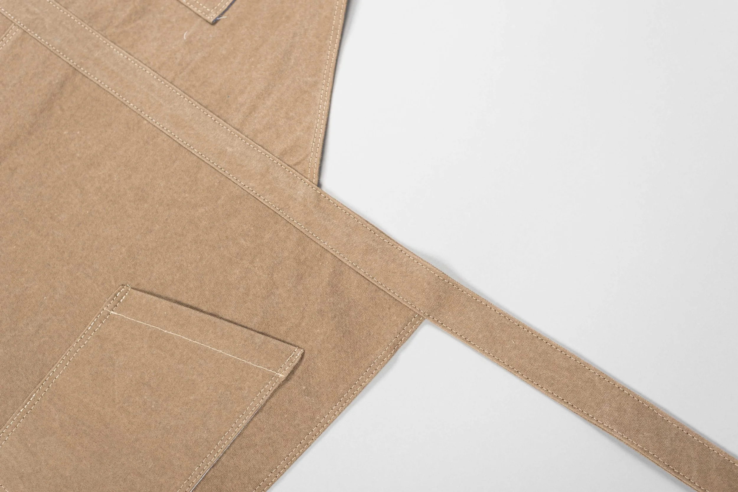 native&co-heavy-canvas-apron-with-leather-straps-olive-green