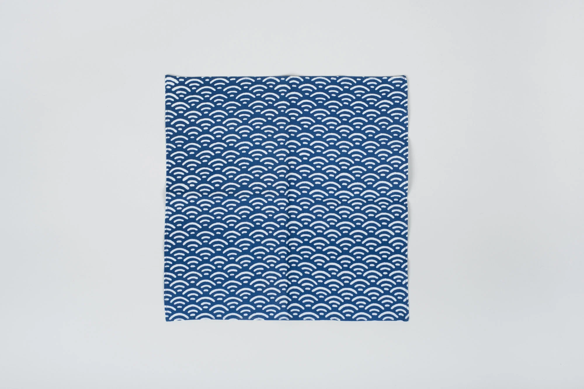 native&co-mamegui-blue-ocean-wave