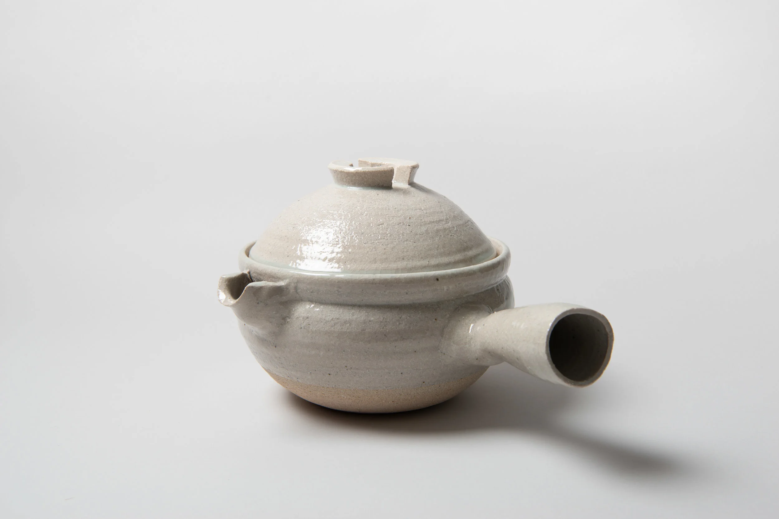Native&Co-Iga-Donabe-Pot-Side-Handle-Grey-4.jpg