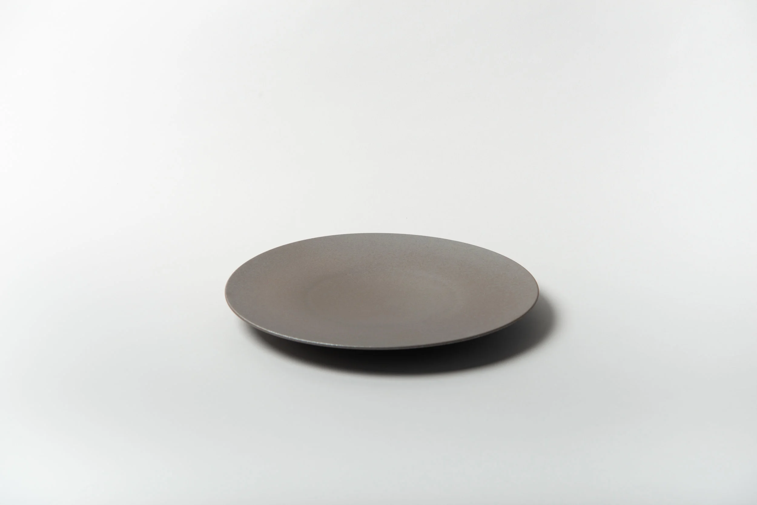 Native&Co-Stoneware-Iron-Plate-2.jpg