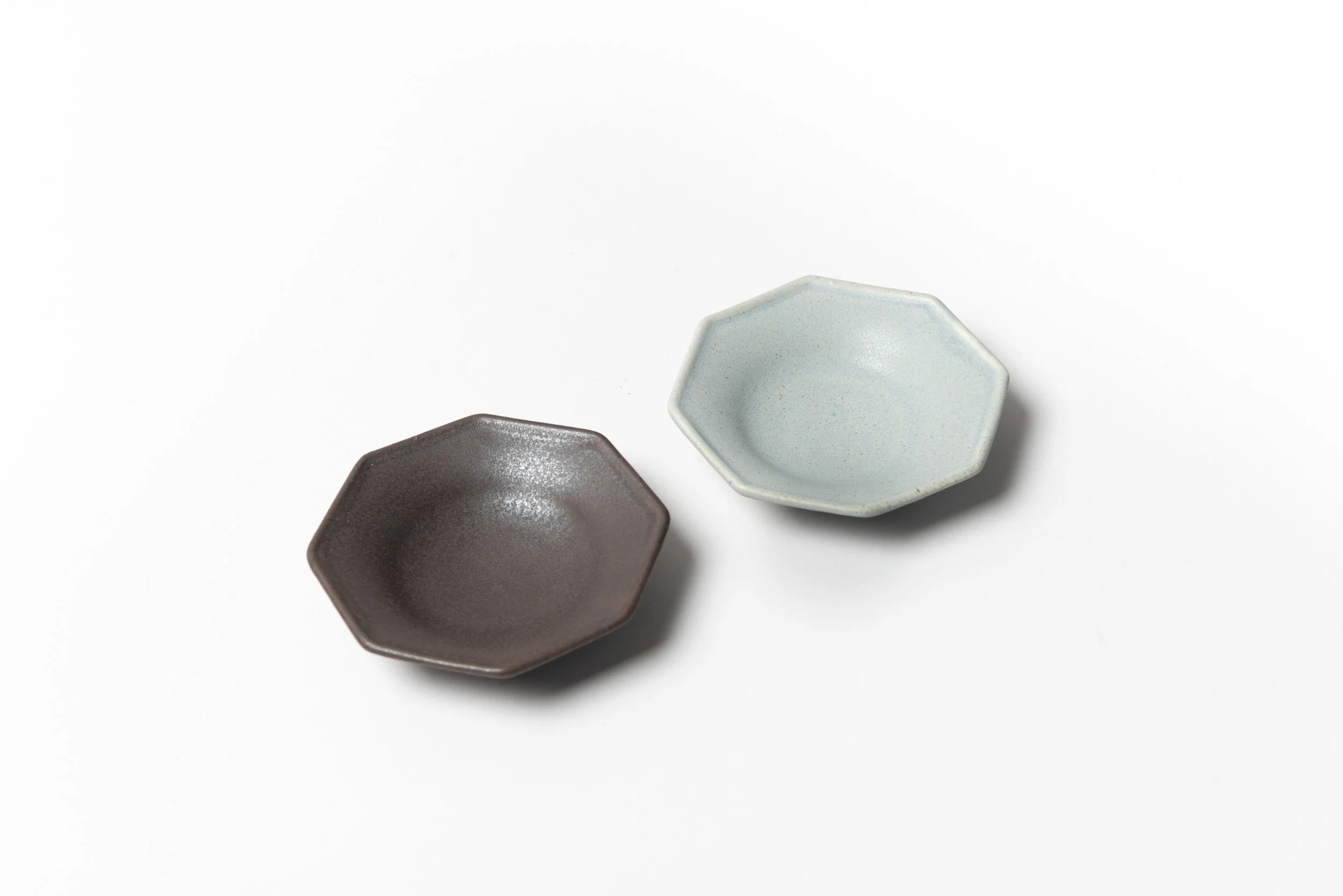 Native&Co-Ceramic-Flower-Octagonal-Plate-2.jpg