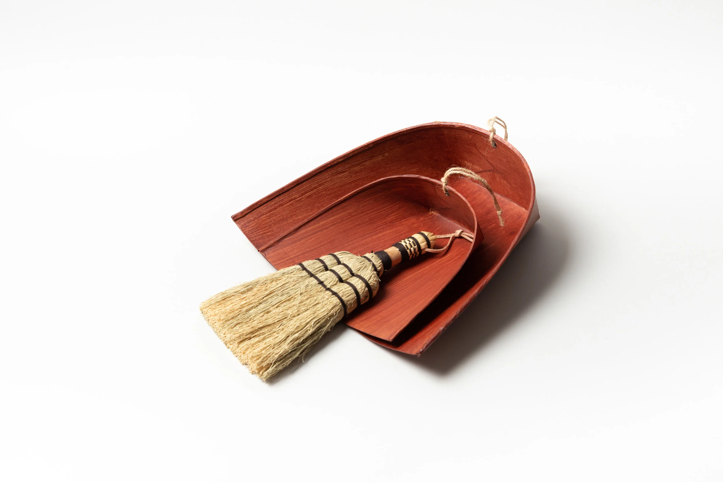 Native&Co-Harimi-Dustpan-5.jpg