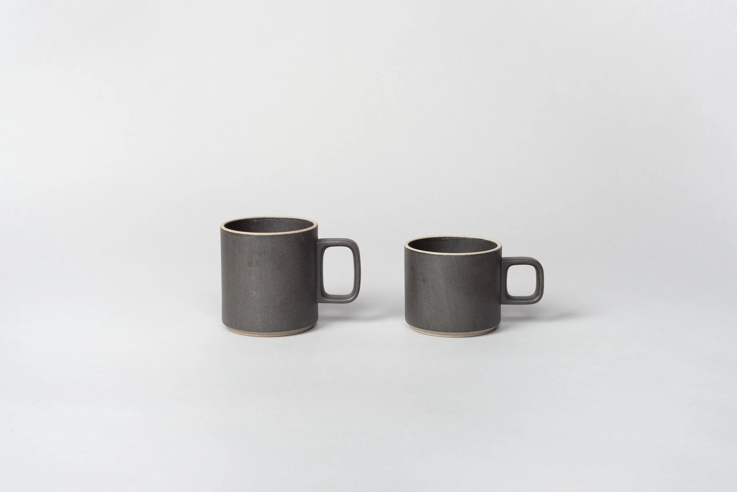 Native&Co-hasami-porcelain-black-mug-3.jpg