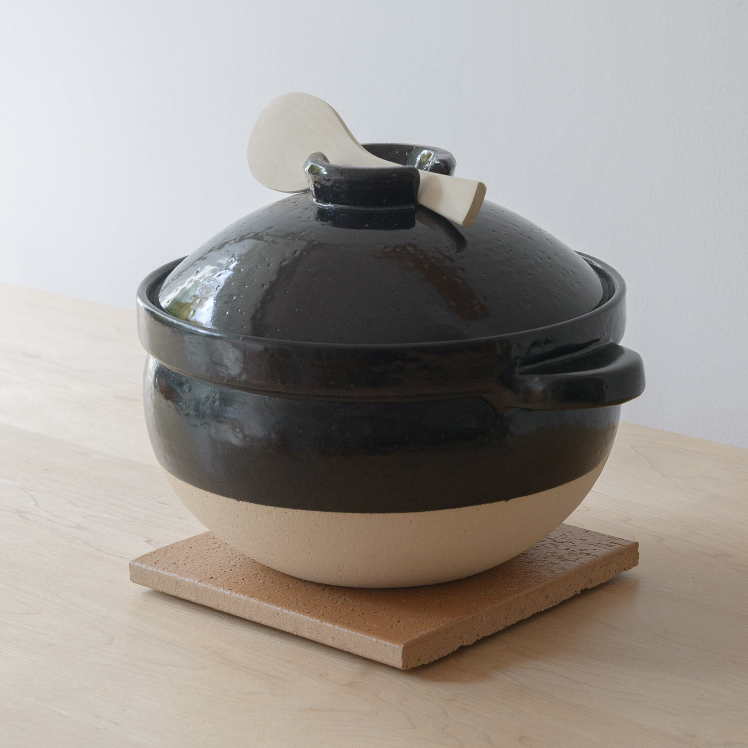 Native&Co-Japanese-Donabe-Rice-Clay-Pot-2.jpg