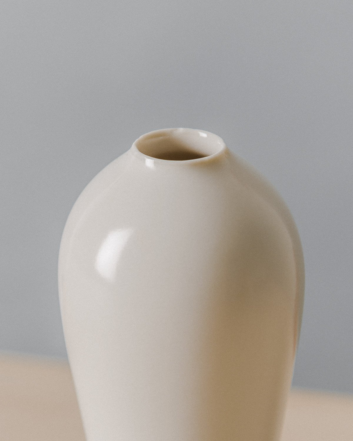 Japanese-Porcelain-Flower-Vase-Heishi-Homeware-Shop-London-Native-and-Co LowRes-2.jpg