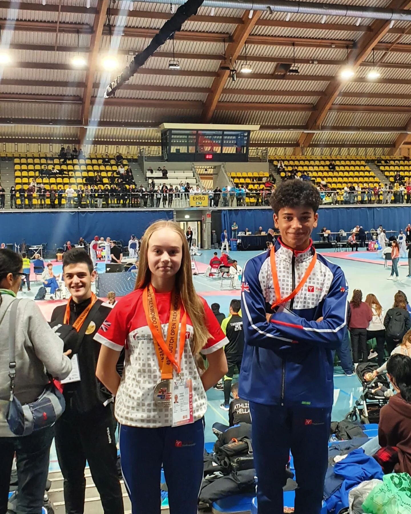 Small team here at Dutch Open 2022. Coming back with a silver medal for @darceystenzeltkd #teamilyeo 
.
.
.
.
.
.
.
.
.
#taekwondo #chiswick #chiswickparents