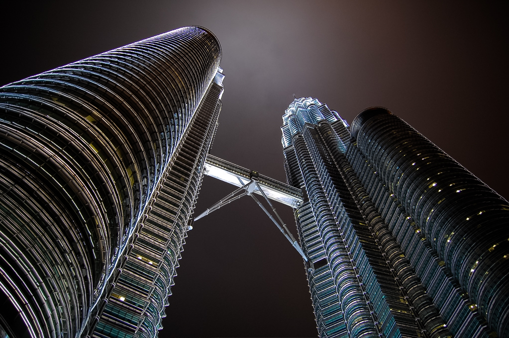 14_13_12_11_10_9_8_7_6_5_4_3_2_1_Petronas Towers @ Night - Kuala Lumpur.jpg