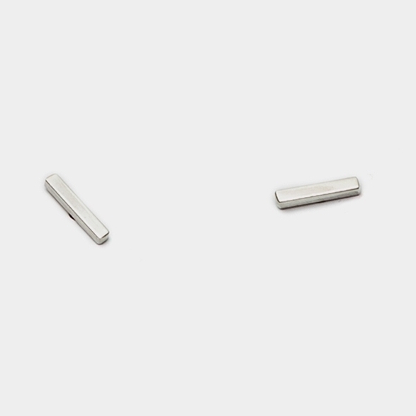 line stud polished.jpg